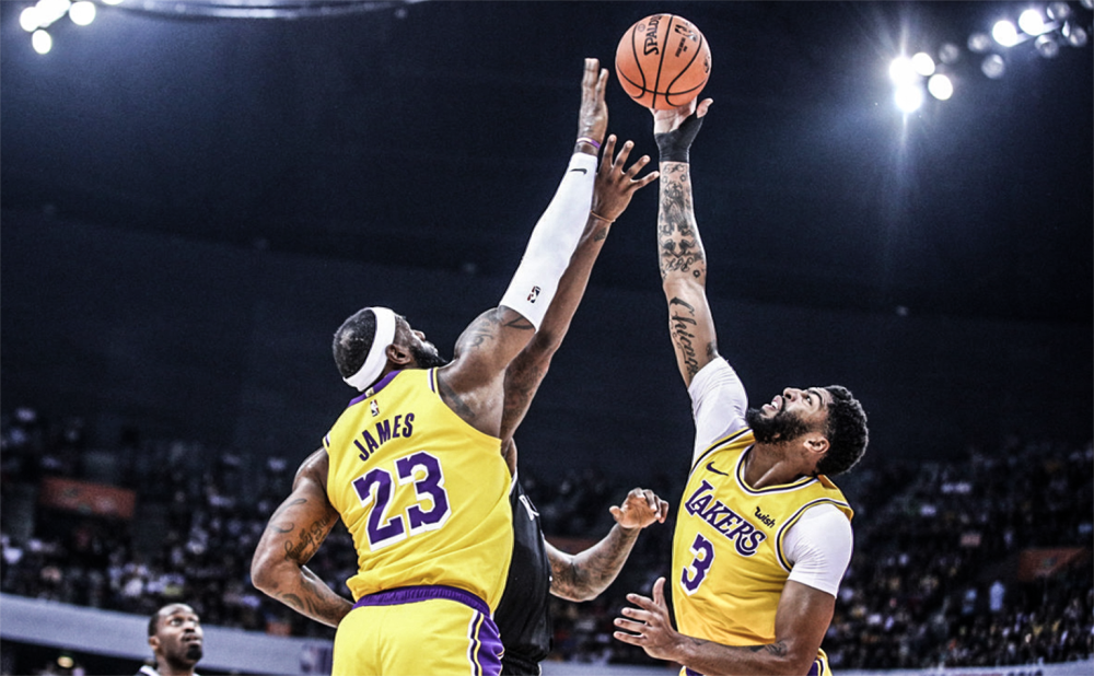 爱游戏体育平台转会期欧联传出新动向，洛杉矶湖人豪取连胜，管理层表态——话题不断，年轻球员得到机会的简单介绍